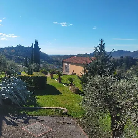 בית חווה Il Monticello סרזאנה