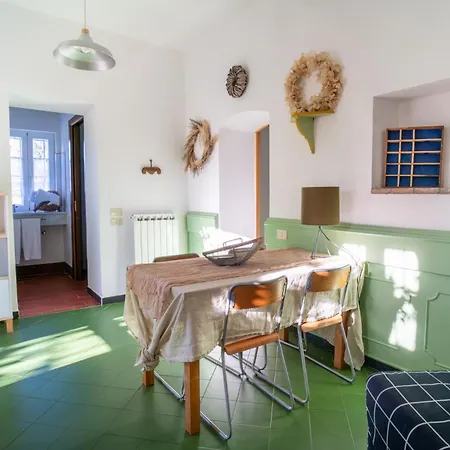 בית חווה Il Monticello סרזאנה